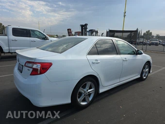 2013 Toyota Camry SE - miniatura 4