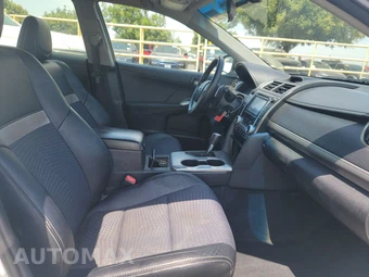 2013 Toyota Camry SE - miniatura 8