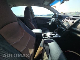 2013 Toyota Camry SE – miniatura 8