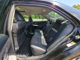 2013 Toyota Camry SE – miniatura 10
