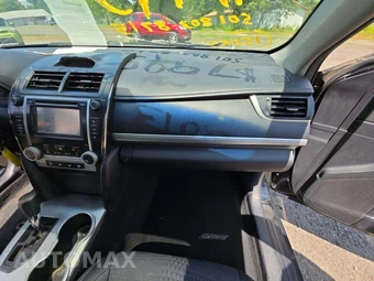 2013 Toyota Camry SE – miniatura 16