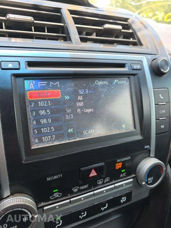2013 Toyota Camry SE – miniatura 18
