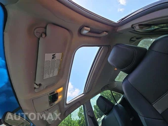 2013 Toyota Camry SE – miniatura 8