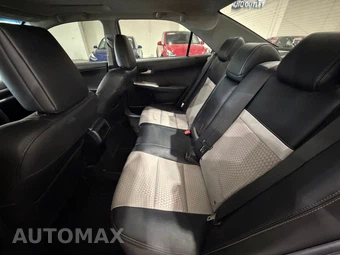 2013 Toyota Camry SE - miniatura 14