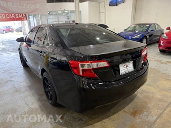 2013 Toyota Camry SE - miniatura 3