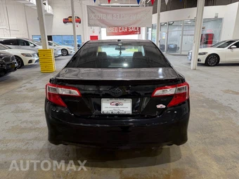 2013 Toyota Camry SE - miniatura 4