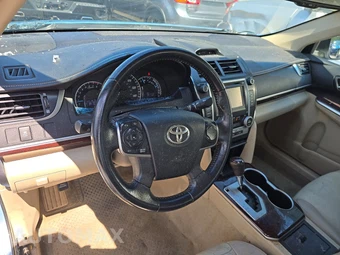 2013 Toyota Camry XLE - miniatura 11