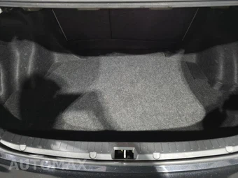 2013 Toyota Corolla L – miniatura 19