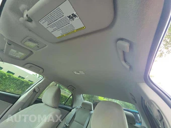 2013 Toyota Corolla LE – miniatura 11