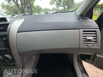 2013 Toyota Corolla LE – miniatura 19