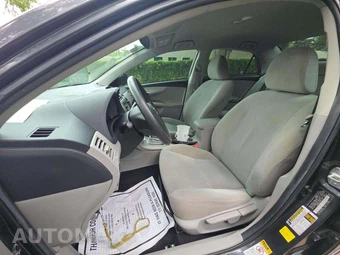 2013 Toyota Corolla LE – miniatura 6