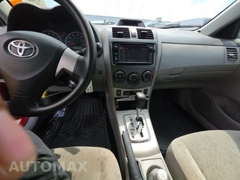 2013 Toyota Corolla LE - miniatura 11