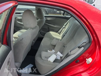 2013 Toyota Corolla LE - miniatura 13