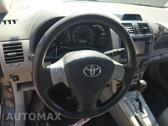 2013 Toyota Corolla LE – miniatura 10