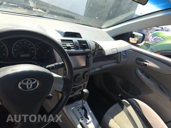 2013 Toyota Corolla LE – miniatura 11