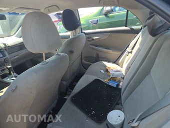 2013 Toyota Corolla LE – miniatura 13