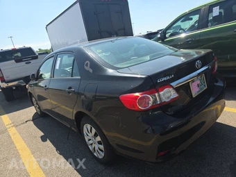 2013 Toyota Corolla LE – miniatura 6