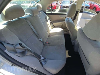 2013 Toyota Corolla LE – miniatura 13