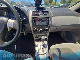 2013 Toyota Corolla LE – miniatura 7