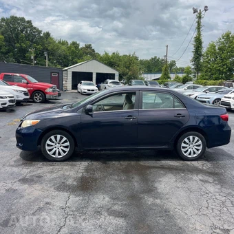 2013 Toyota Corolla LE - miniatura 11