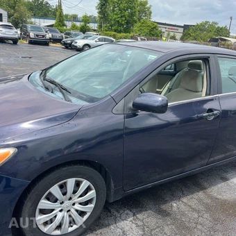 2013 Toyota Corolla LE - miniatura 4
