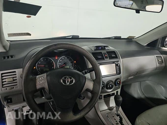 2013 Toyota Corolla LE – miniatura 11
