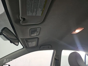 2013 Toyota Corolla LE – miniatura 17
