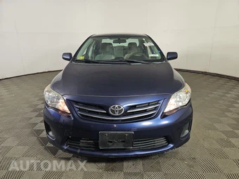 2013 Toyota Corolla LE – miniatura 2
