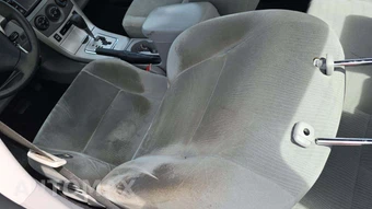 2013 Toyota Corolla LE – miniatura 30