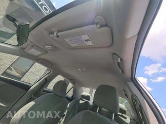 2013 Toyota Corolla LE – miniatura 11