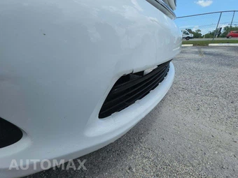 2013 Toyota Corolla LE – miniatura 24