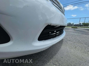 2013 Toyota Corolla LE – miniatura 25