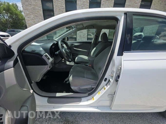 2013 Toyota Corolla LE – miniatura 6