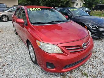 2013 Toyota Corolla LE – miniatura 4