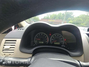 2013 Toyota Corolla LE – miniatura 9