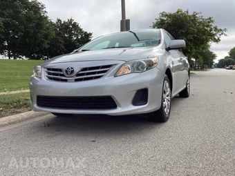 2013 Toyota Corolla LE - miniatura 13