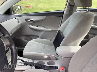 2013 Toyota Corolla LE - miniatura 24