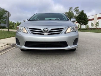 2013 Toyota Corolla LE - miniatura 5