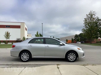 2013 Toyota Corolla LE - miniatura 7