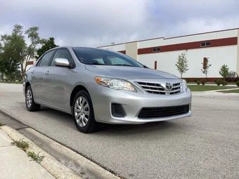 2013 Toyota Corolla LE - miniatura 9
