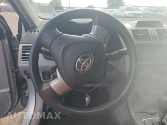 2013 Toyota Corolla LE - miniatura 10