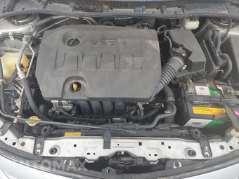 2013 Toyota Corolla LE - miniatura 15