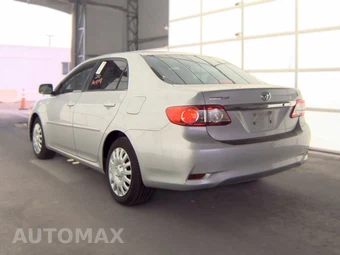 2013 Toyota Corolla LE - miniatura 6