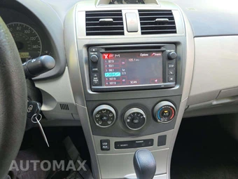 2013 Toyota Corolla LE – miniatura 10