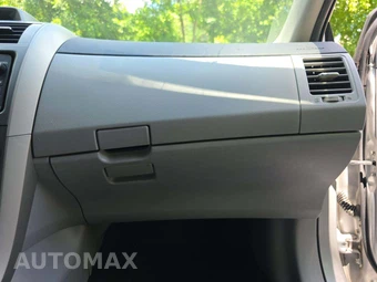2013 Toyota Corolla LE – miniatura 19
