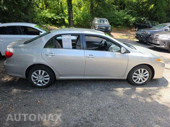 2013 Toyota Corolla LE – miniatura 4