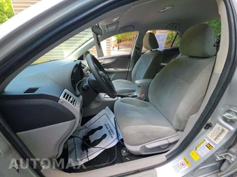 2013 Toyota Corolla LE – miniatura 6