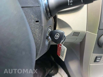 2013 Toyota Corolla LE – miniatura 8