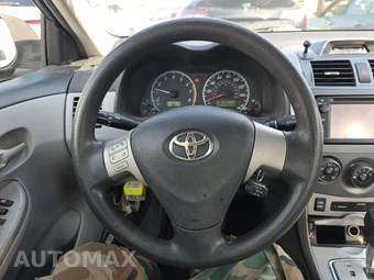 2013 Toyota Corolla LE – miniatura 16