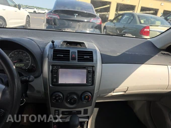 2013 Toyota Corolla LE – miniatura 17